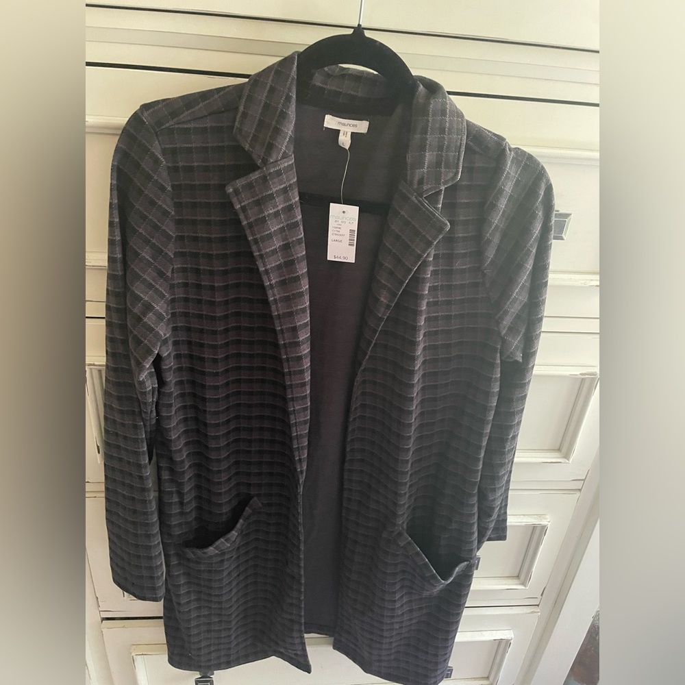 Maurice’s black check blazer
NWT size large - Picture 3 of 4